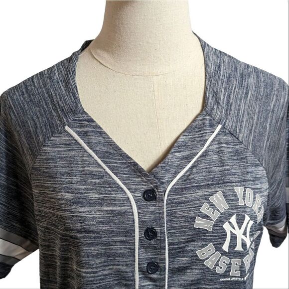 MLB New York Yankees Stretch Tee - Picture 3 of 7